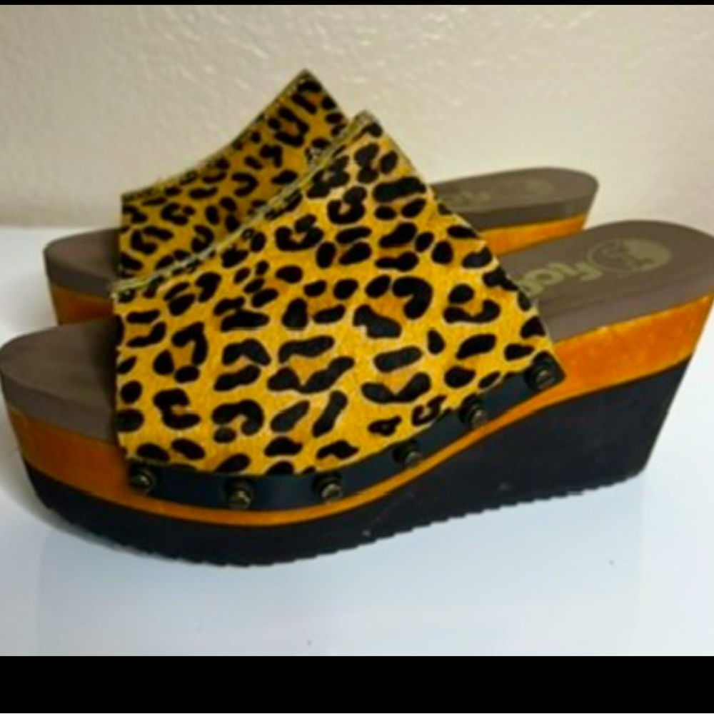 Flogg Pony Hair Leopard Print Wedge Sandals Size 7.5